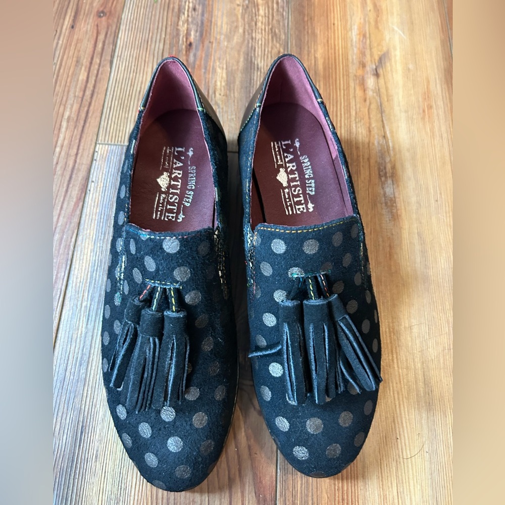 La Artiste slide on shoes with polka dot and leopard details. Polka dot. NWOT